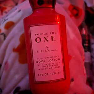 Bath & Body Works You're The One Daily Nourishing Body Lotion - Red
